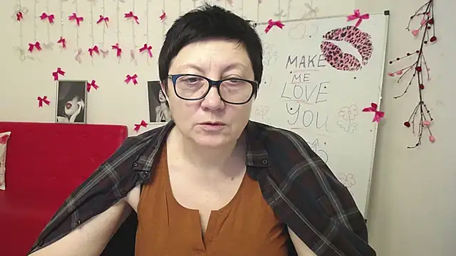 EmilyL0ve online show from 02-26-26, 06:18