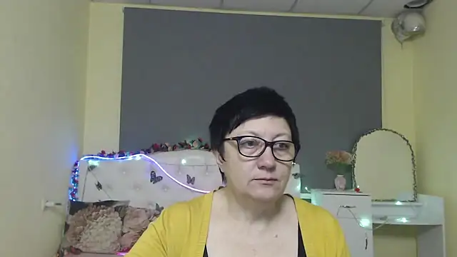 EmilyL0ve online show from 05-01-26, 05:23