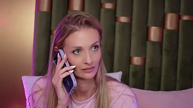 Snapshot of AmeliaAngel chatting on 01-05-26, 05:27 AmeliaAngel online show from 01-05-26, 05:27