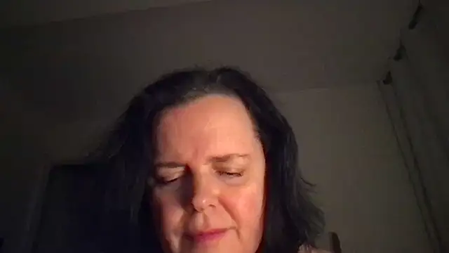 Snapshot of Malorie01 chatting on 02-04-26, 07:53 Malorie01 online show from 02-04-26, 07:53