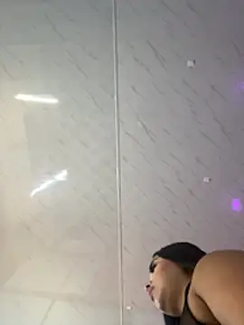 Liaevans   online show from 01-10-26, 07:04