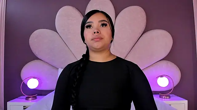 Liaevans   online show from 01-12-26, 07:08