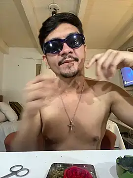 GostosoRS25 online show from 04-25-26, 04:04