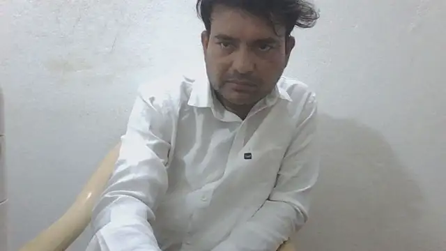 Snapshot of KUMA_500 chatting on 06-12-26, 01:37 KUMA 500 online show from 06-12-26, 01:37