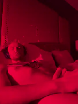 Snapshot of cloudyplay661 chatting on 03-21-26, 06:51 cloudyplay661 online show from 03-21-26, 06:51