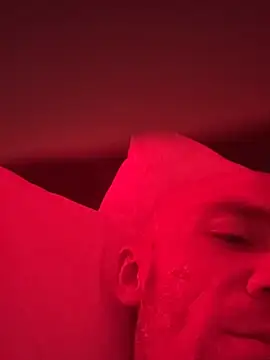 Snapshot of cloudyplay661 chatting on 04-01-26, 03:51 cloudyplay661 online show from 04-01-26, 03:51