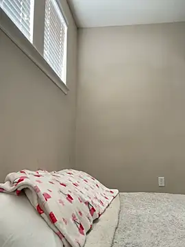 Snapshot of Angeliccreamyrican chatting on 02-12-26, 08:04 Angeliccreamyrican online show from 02-12-26, 08:04