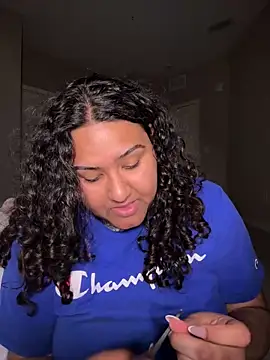 Snapshot of Angeliccreamyrican chatting on 03-12-26, 01:56 Angeliccreamyrican online show from 03-12-26, 01:56