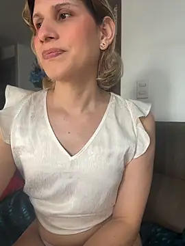 milablossom01 online show from 06-18-26, 04:44