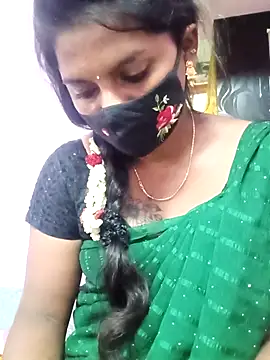 Snapshot of Tamil_Hot_Anu chatting on 02-15-26, 03:47 Tamil Hot Anu online show from 02-15-26, 03:47