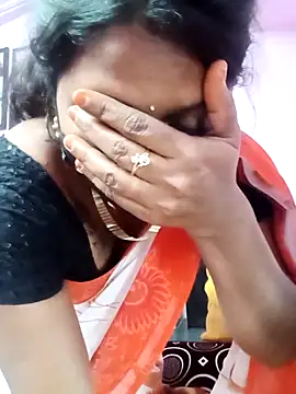 Snapshot of Tamil_Hot_Anu chatting on 02-15-26, 11:23 Tamil Hot Anu online show from 02-15-26, 11:23