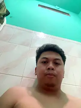 Snapshot of uyyumm chatting on 01-11-26, 04:39 uyyumm online show from 01-11-26, 04:39