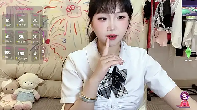 xiaoguai99 online show from 04-08-26, 08:25