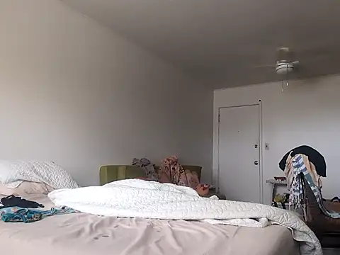 Erikaz2025 online show from 02-10-26, 12:15