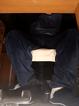 Tommybpdy online show from 02-08-26, 10:35