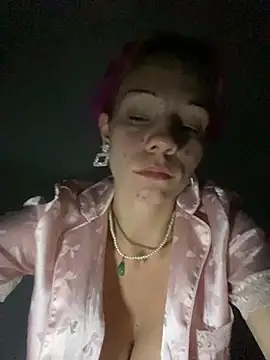 Snapshot of Astraea_23 chatting on 07-16-26, 01:11 Astraea 23 online show from 07-16-26, 01:11