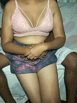 Snapshot of J-hens90 chatting on 04-15-26, 06:04 J-hens90 online show from 04-15-26, 06:04