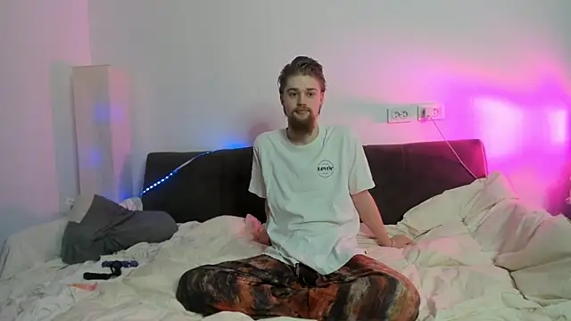 Lev Miller online show from 02-10-26, 03:32