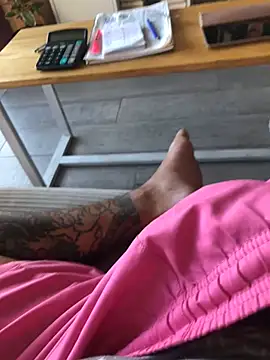 Snapshot of psilocibina22 chatting on 03-26-26, 11:27 psilocibina22 online show from 03-26-26, 11:27