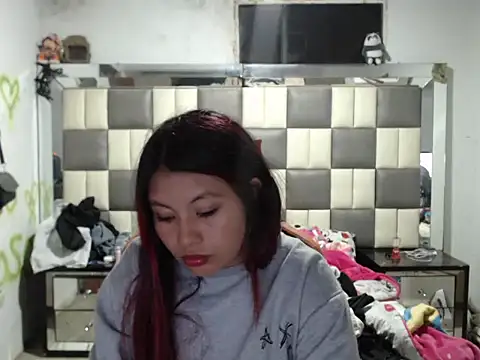 dulcecandy18 online show from 02-05-26, 03:44