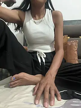 hina 001 online show from 02-25-26, 04:38