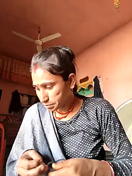 lodhi8080 online show from 05-04-26, 04:08