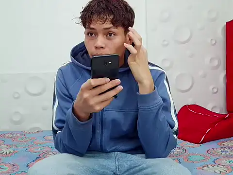 brosscams2025 online show from 01-13-26, 01:33