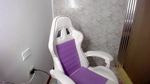 Scarleta01 online show from 01-14-26, 12:55