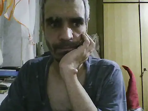 Snapshot of Gattuzoman85 chatting on 01-05-26, 10:57 Gattuzoman85 online show from 01-05-26, 10:57