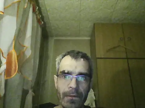 Snapshot of Gattuzoman85 chatting on 04-17-26, 08:45 Gattuzoman85 online show from 04-17-26, 08:45