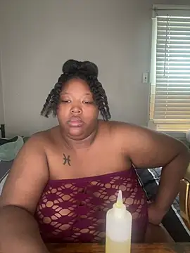 Chocolatebunnyxx96 online show from 04-13-26, 06:02