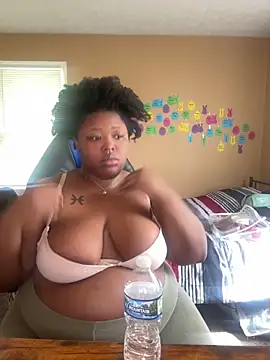 Chocolatebunnyxx96 online show from 05-06-26, 03:17