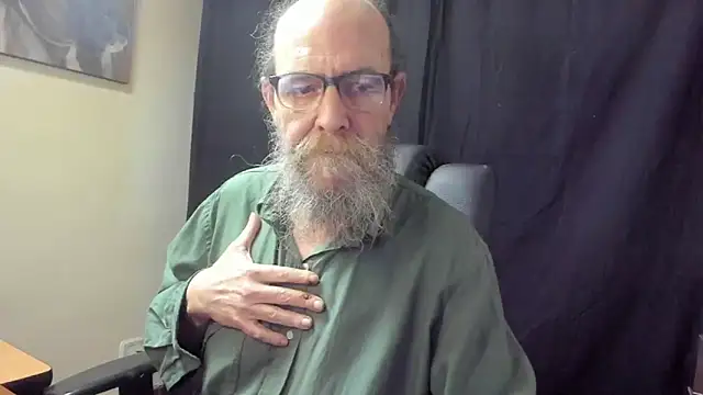 Uncle Hottie online show from 03-25-26, 08:59