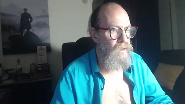 Snapshot of Uncle_Hottie chatting on 07-09-26, 03:43 Uncle Hottie online show from 07-09-26, 03:43