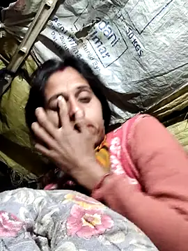 Snapshot of Bhavna8080 chatting on 02-15-26, 12:18 Bhavna8080 online show from 02-15-26, 12:18