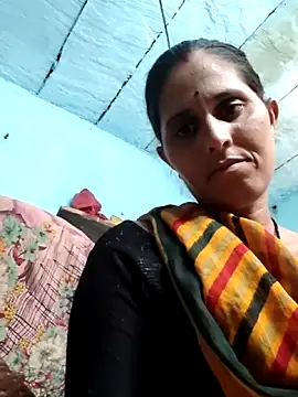 Snapshot of Bhavna8080 chatting on 06-07-26, 07:23 Bhavna8080 online show from 06-07-26, 07:23