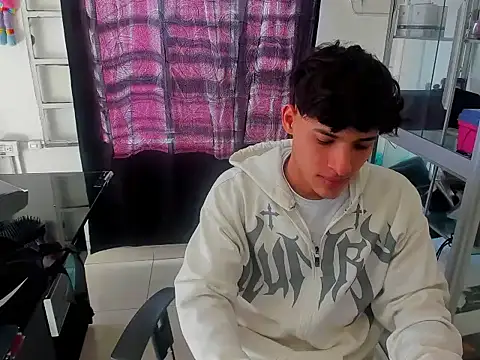 MaxStar26 online show from 01-07-26, 01:46