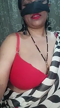 Snapshot of Hot-BHABHI696 chatting on 03-07-26, 06:27 Hot-BHABHI696 online show from 03-07-26, 06:27