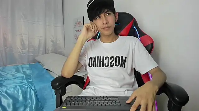 julian xx online show from 04-30-26, 07:09
