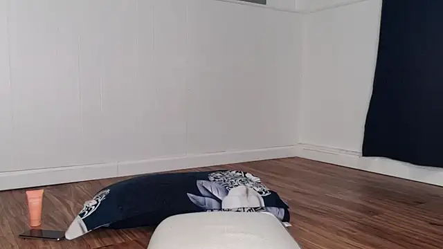 Snapshot of Bilie_Desire chatting on 03-16-26, 05:44 Bilie Desire online show from 03-16-26, 05:44