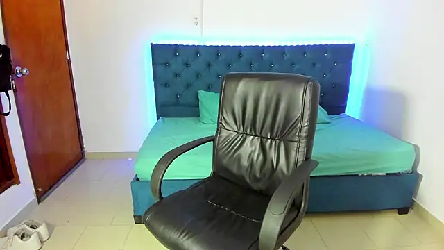 Liam hard04 online show from 02-05-26, 12:21