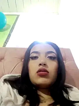 honeyluxe  online show from 03-20-26, 03:33