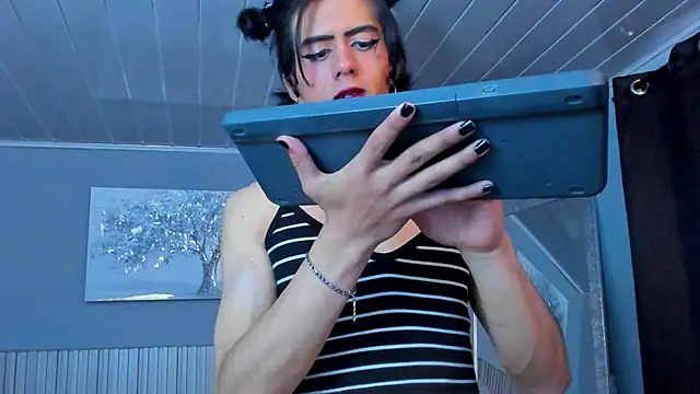 Snapshot of vicky_fant4sy chatting on 04-15-26, 07:58 vicky fant4sy online show from 04-15-26, 07:58