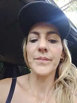 Snapshot of Monita_Med chatting on 05-31-26, 01:40 Monita Med online show from 05-31-26, 01:40