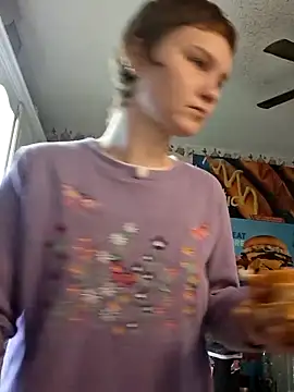Snapshot of SugarNCinnamon chatting on 05-19-26, 11:00 SugarNCinnamon online show from 05-19-26, 11:00