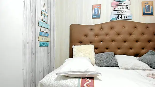 Snapshot of Kloe_D chatting on 02-23-26, 09:12 Kloe D online show from 02-23-26, 09:12