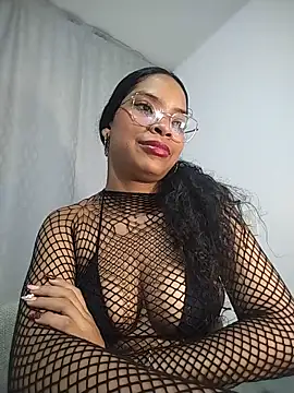 KATALINA SANTANA  online show from 06-05-26, 01:45