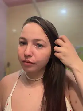 Snapshot of AlexaYvonne chatting on 02-27-26, 06:02 AlexaYvonne online show from 02-27-26, 06:02