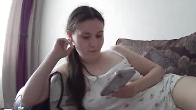 Snapshot of LanaLive chatting on 06-28-26, 11:27 LanaLive online show from 06-28-26, 11:27