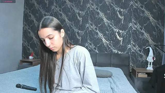 stella torres online show from 04-29-26, 04:16